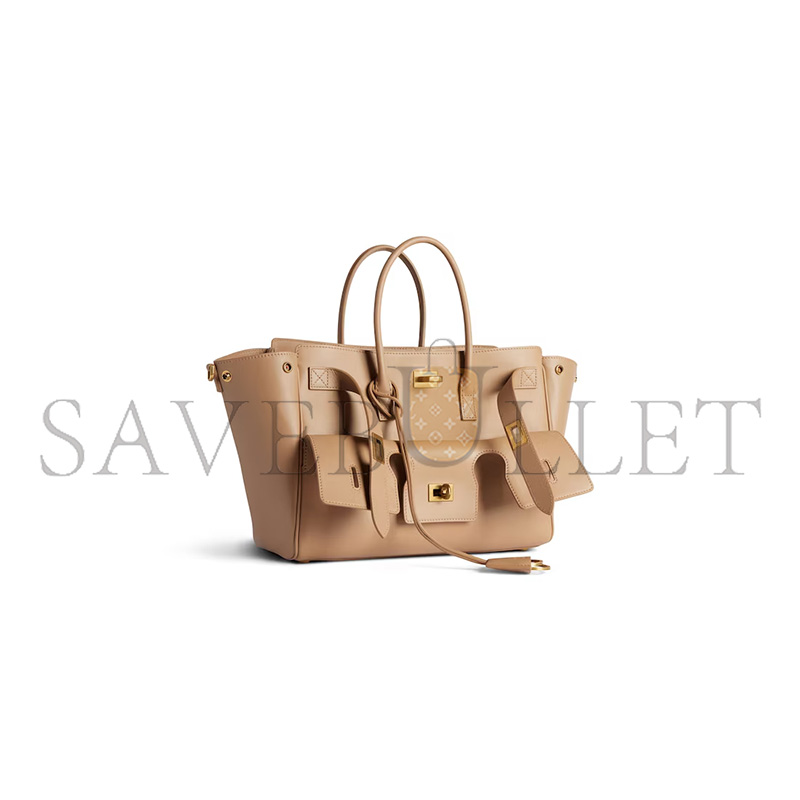 BALENCIAGA WOMEN'S BEL AIR CARRY ALL BAG SMALL IN LATTE 8125452ABAV2621 (29.5*20.3*11.9cm) BALENCIAGA WOMEN'S BEL AIR CARRY ALL BAG SMALL IN LATTE 8125452ABAV2621 (29.5*20.3*11.9cm)